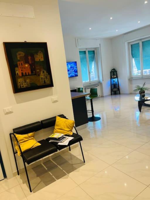 Orizzonte 5 Terre, Viale Italia 221 - Partenza Battelli 5 Terre La Spezia Buitenkant foto