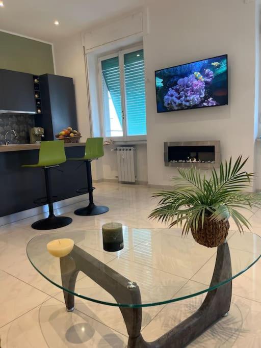 Orizzonte 5 Terre, Viale Italia 221 - Partenza Battelli 5 Terre La Spezia Buitenkant foto
